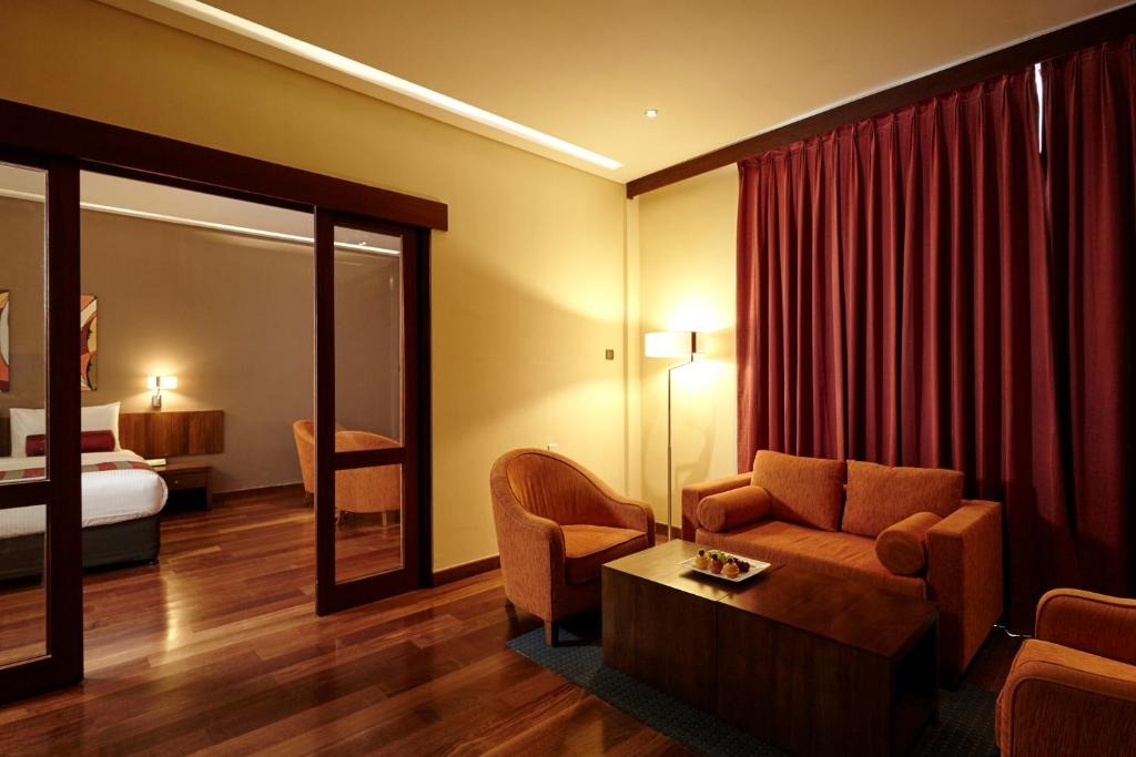 هتل توریا کالوتارا